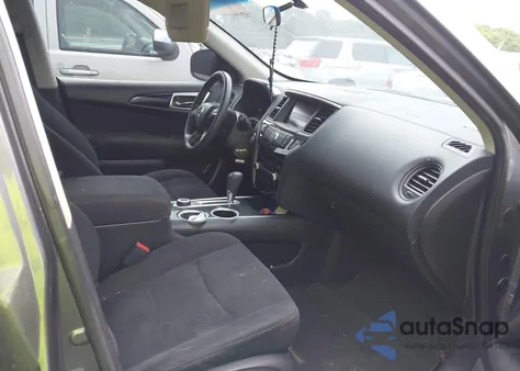 2015 Nissan Pathfinder S z USA, uszkodzony, nr VIN 5N1AR2MM1FC667343